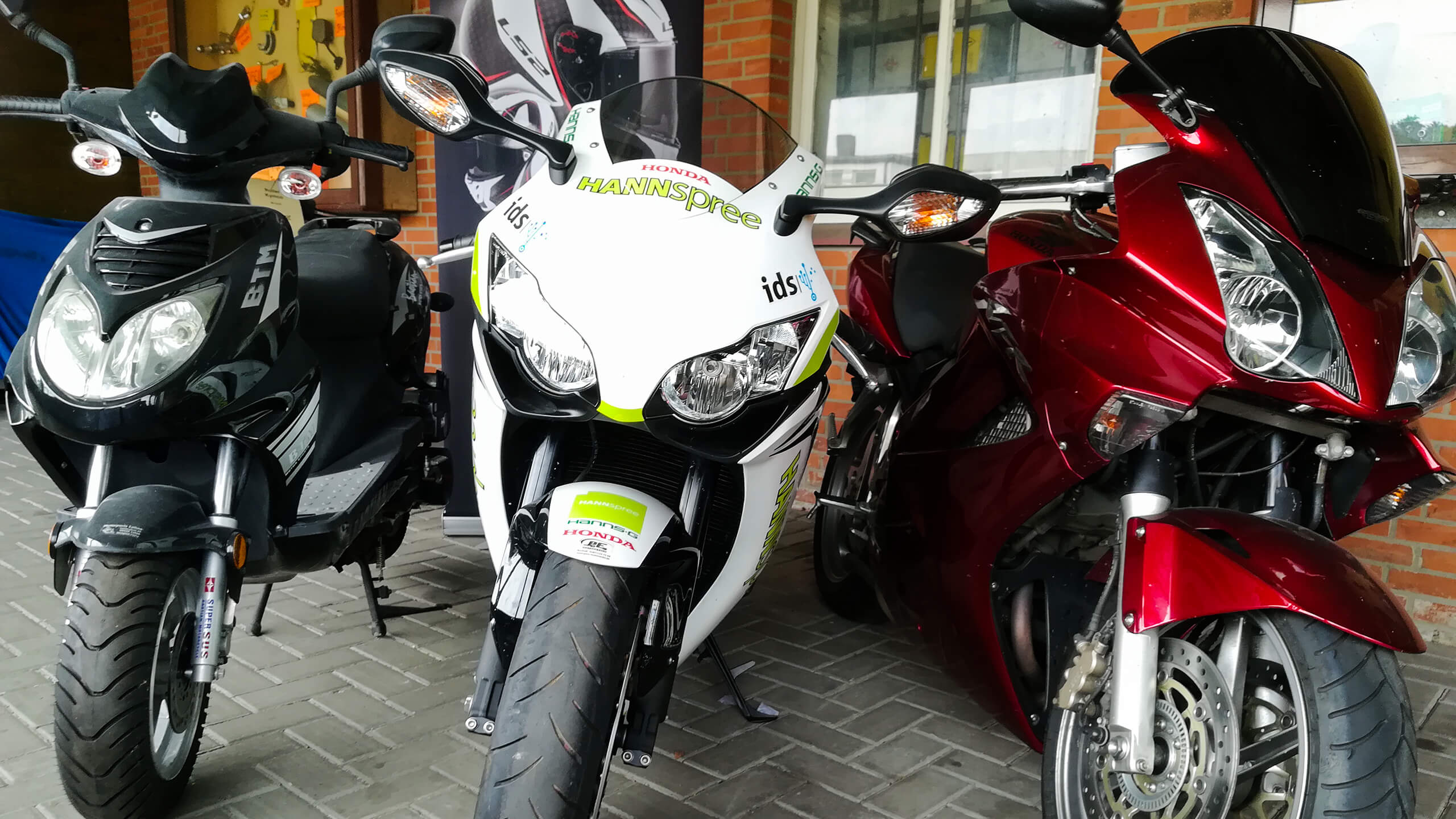 Drei Motorräder